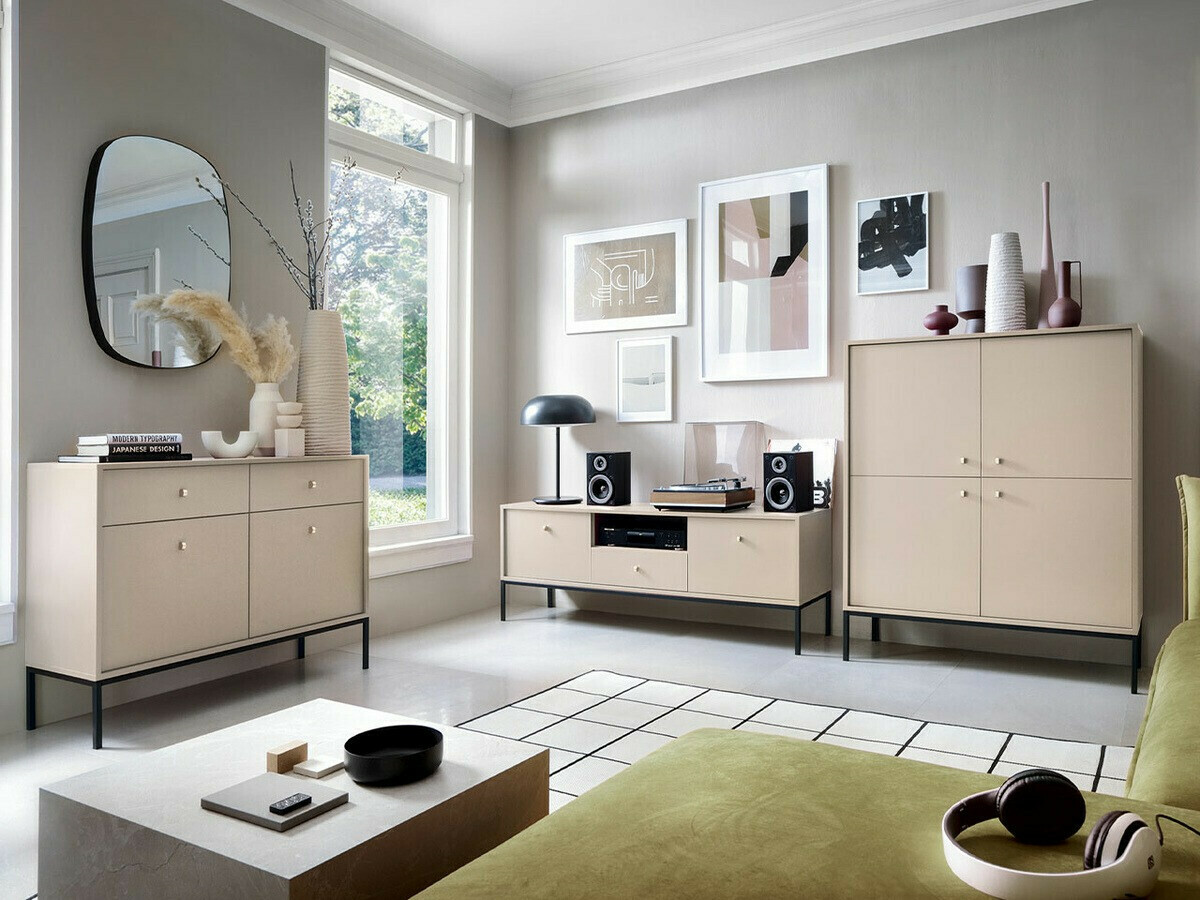 Möbel-Kollektion Romveri