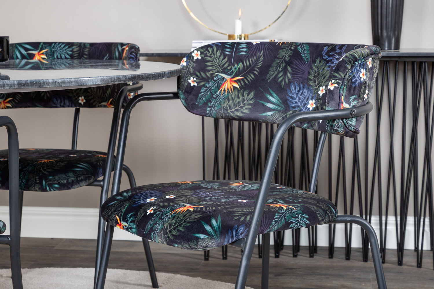 Essgruppe Dallas 1208 (Geblümtes Muster + Schwarz)