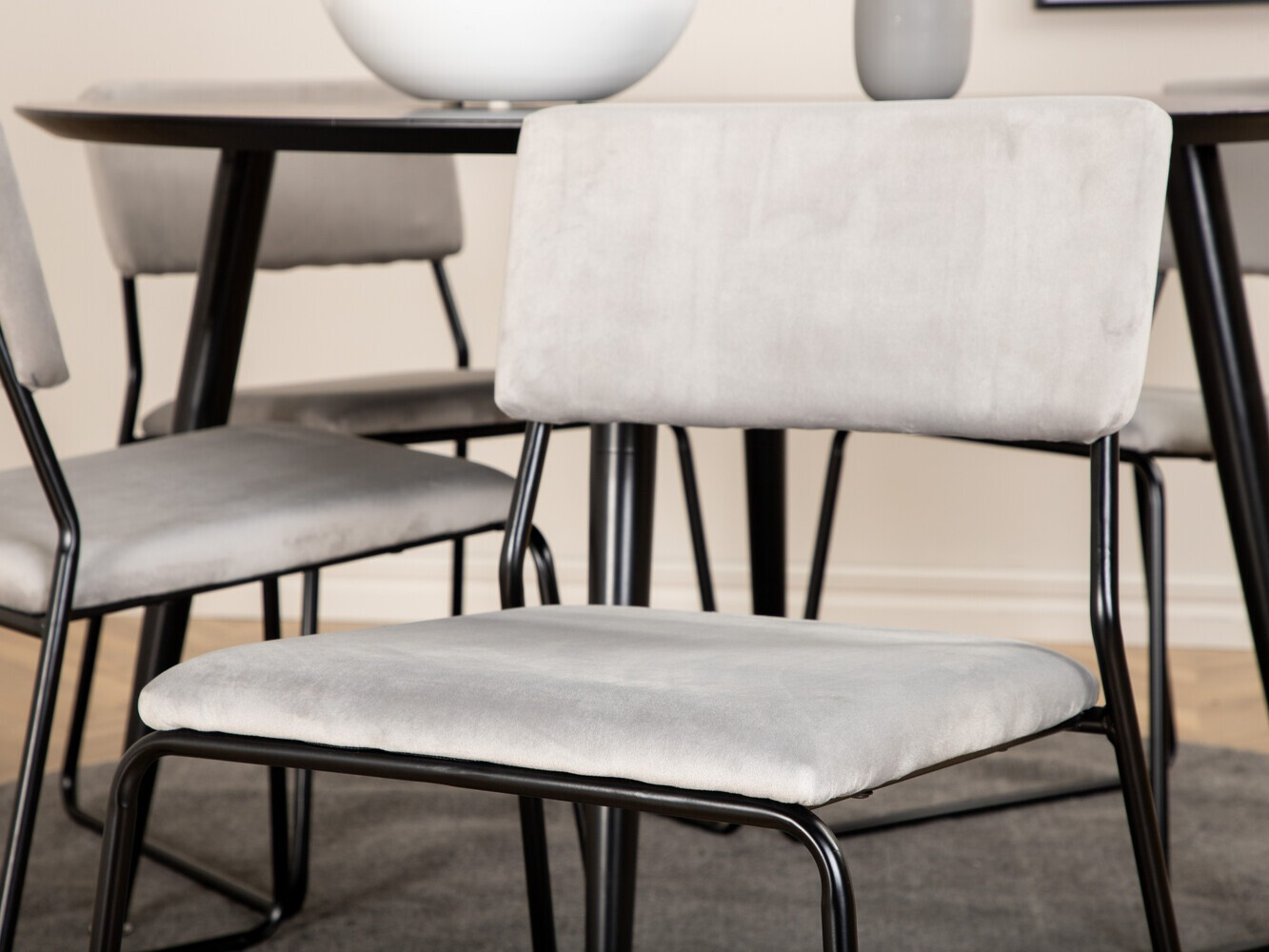 Essgruppe Dallas 2543 (Hellgrau + Schwarz)