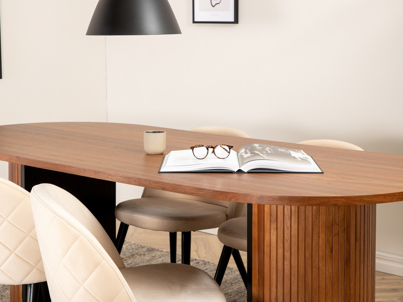 Essgruppe Dallas 2764 (Cremefarben + Schwarz)