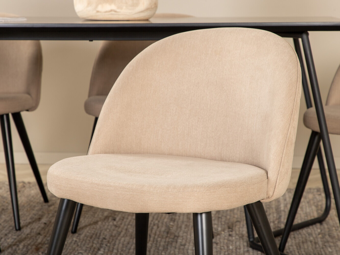 Essgruppe Dallas 2723 (Cremefarben + Schwarz)