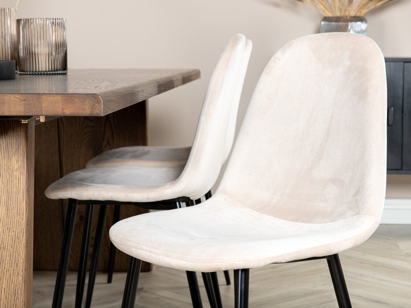 Essgruppe Dallas 1868 (Schwarz + Beige)