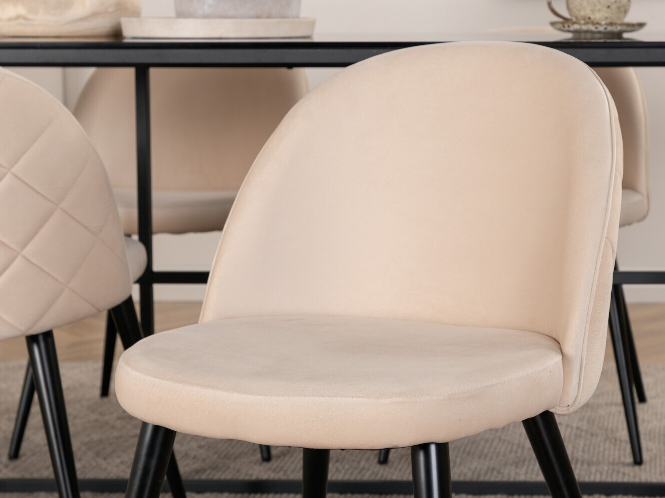 Essgruppe Dallas 2633 (Beige + Schwarz)