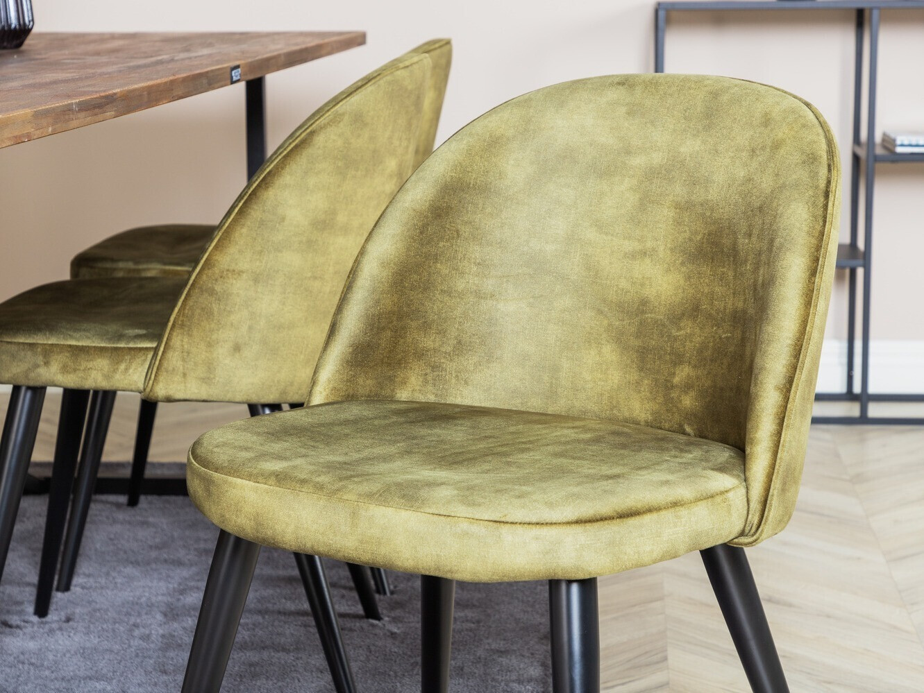 Essgruppe Dallas 1598 (Staubiges Grün)