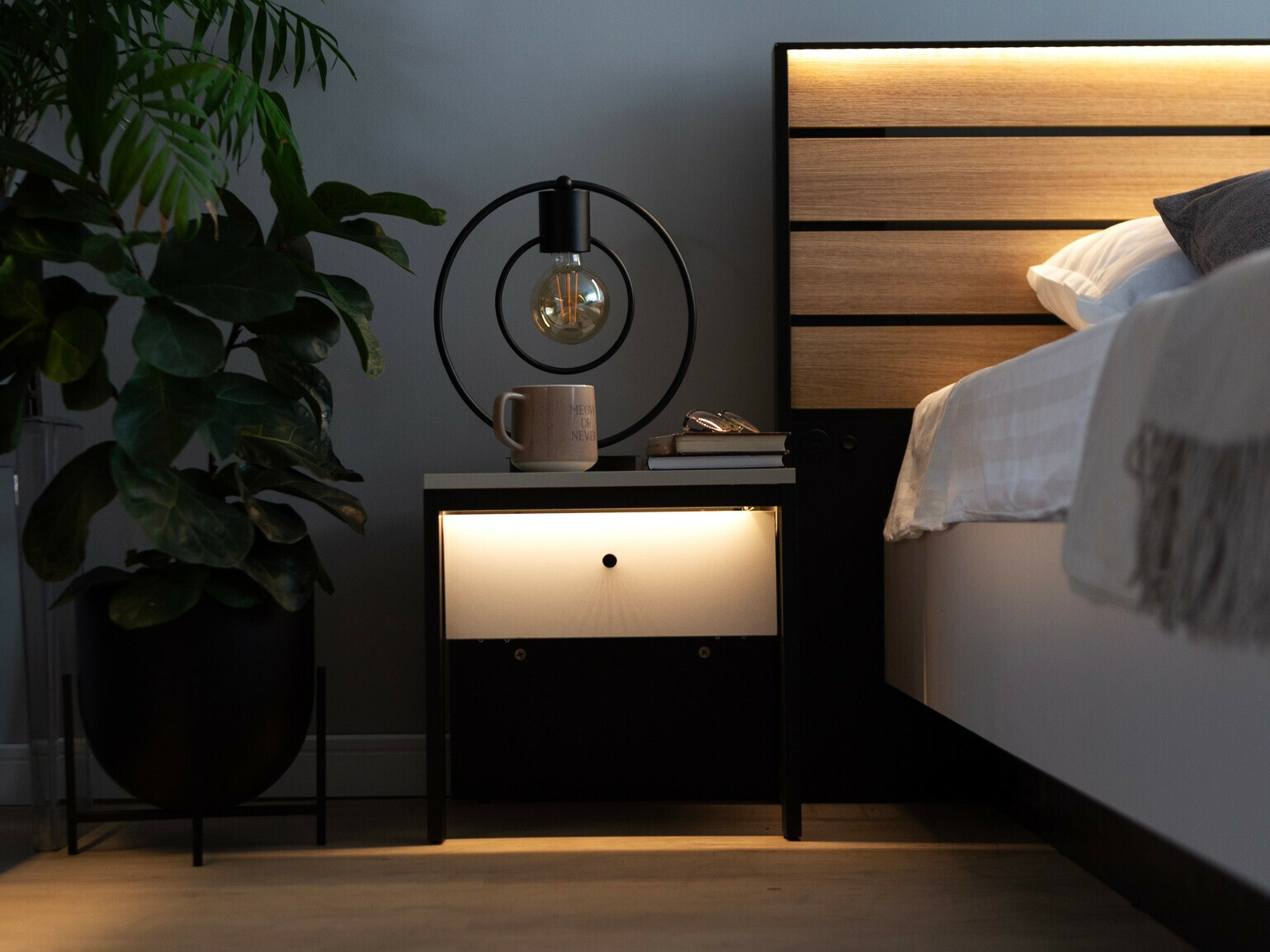 Nachttisch Almela 104