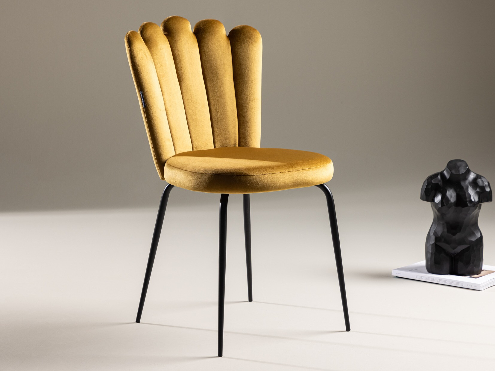 Stuhl Dallas 135