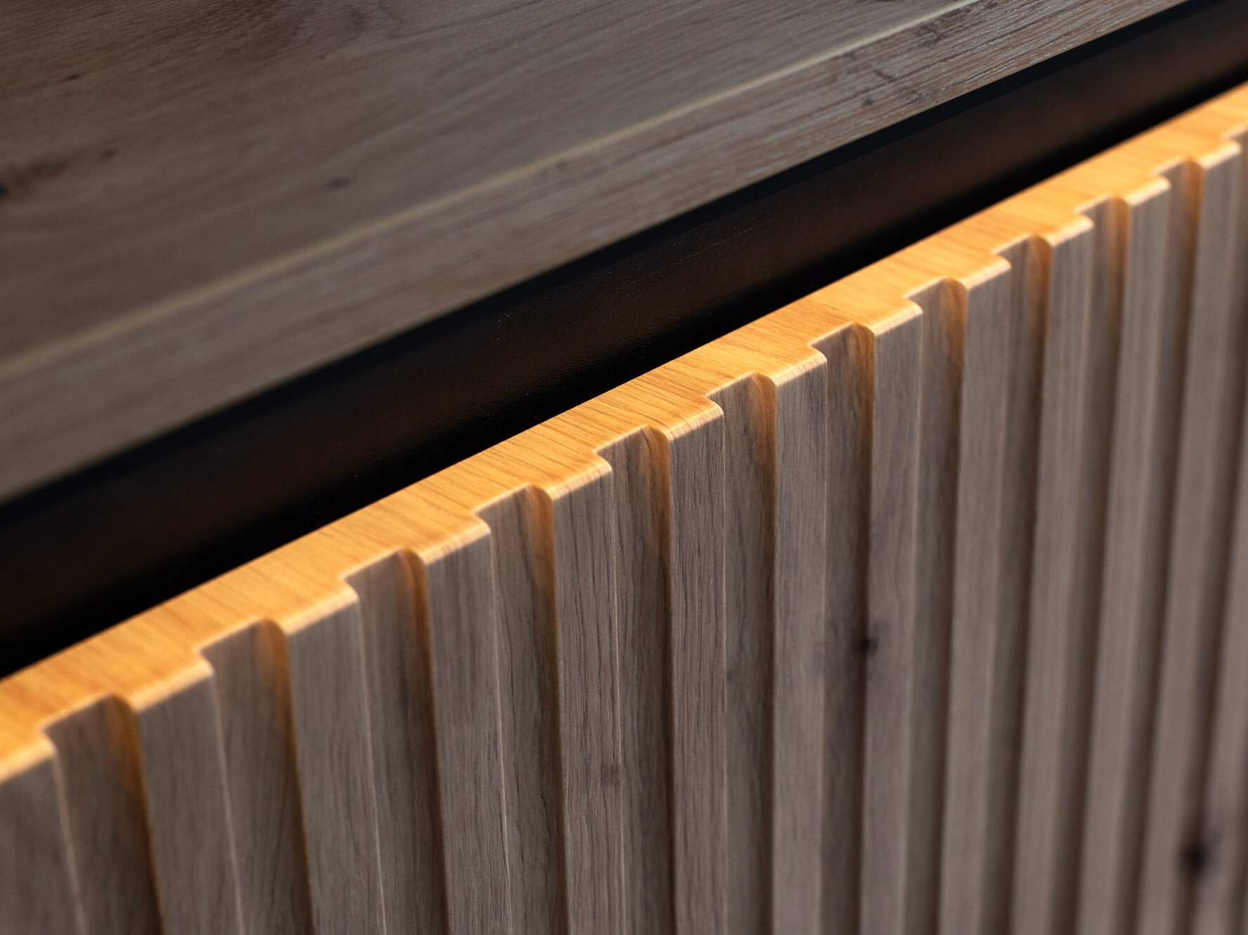 TV-Möbel Fernolu 105 (Artisan Eichenholzoptik + Schwarz)