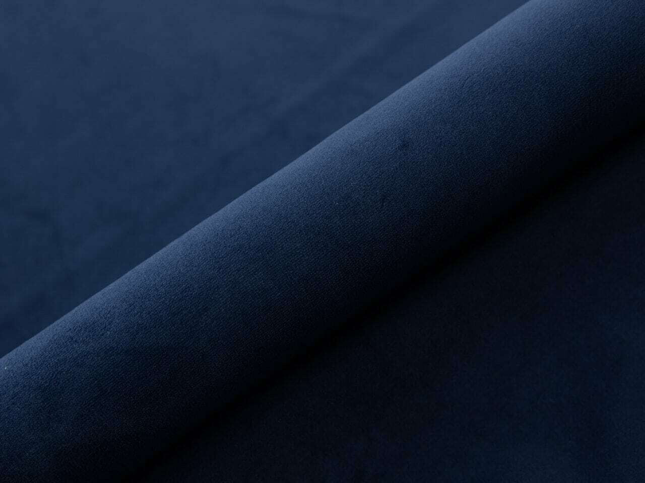 Bett Martinez 113 (Magic Velvet 2216)