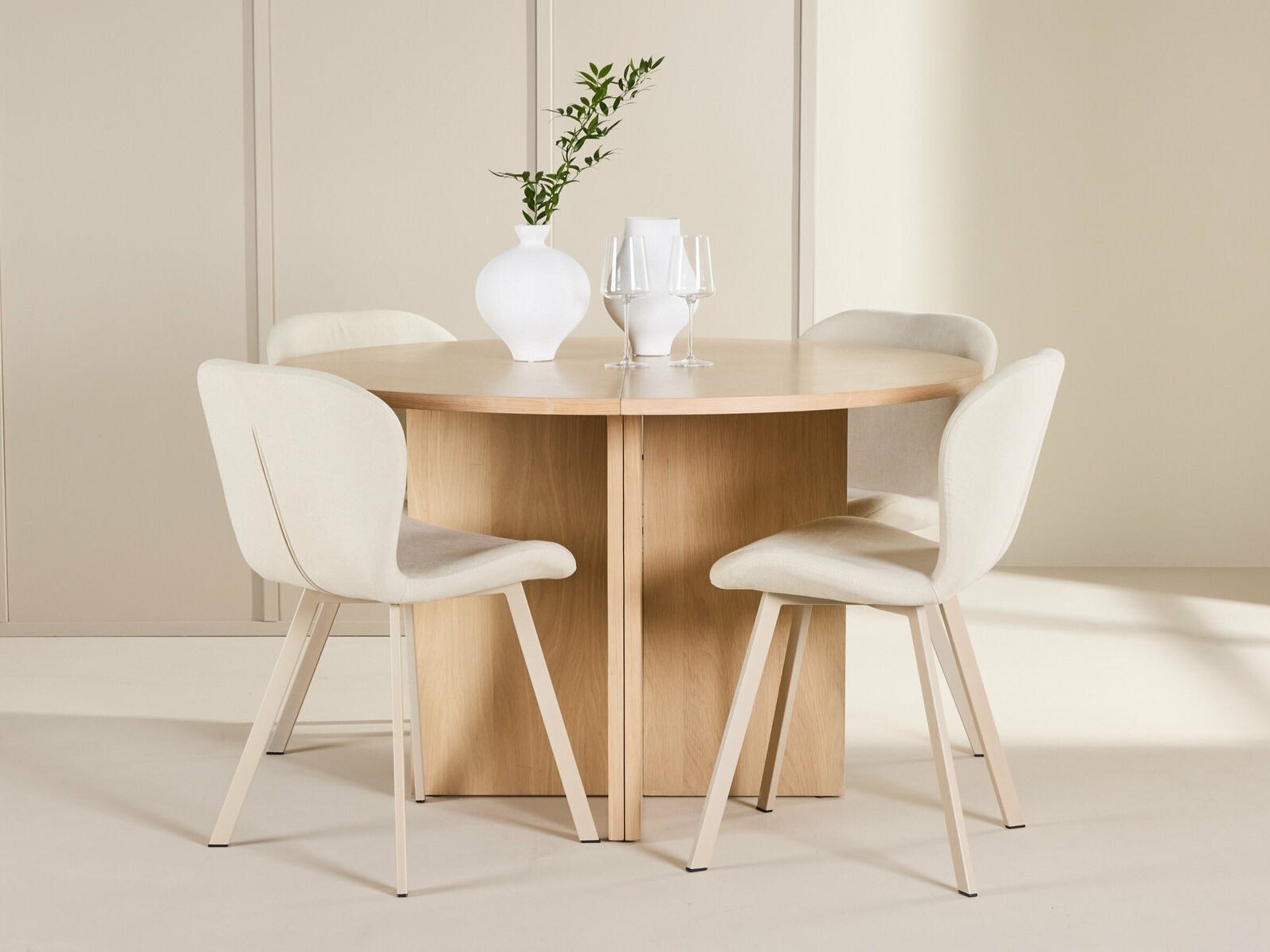 Essgruppe Dallas 4762 (Eichenholzoptik)