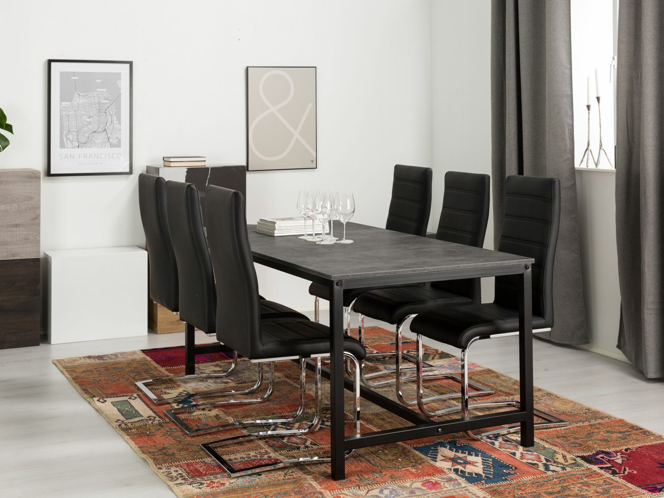 Tisch Charleston 112