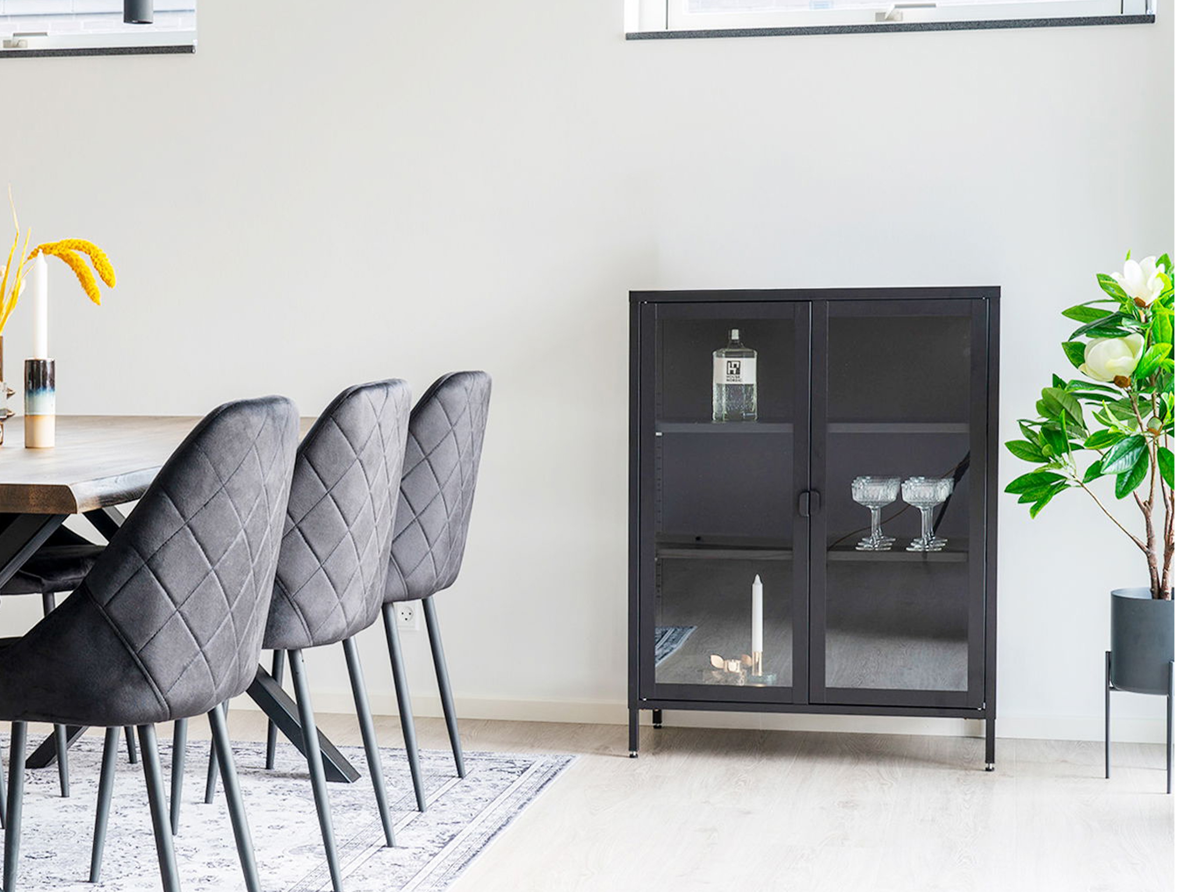 Sideboard Romtolo 106 (Schwarz)