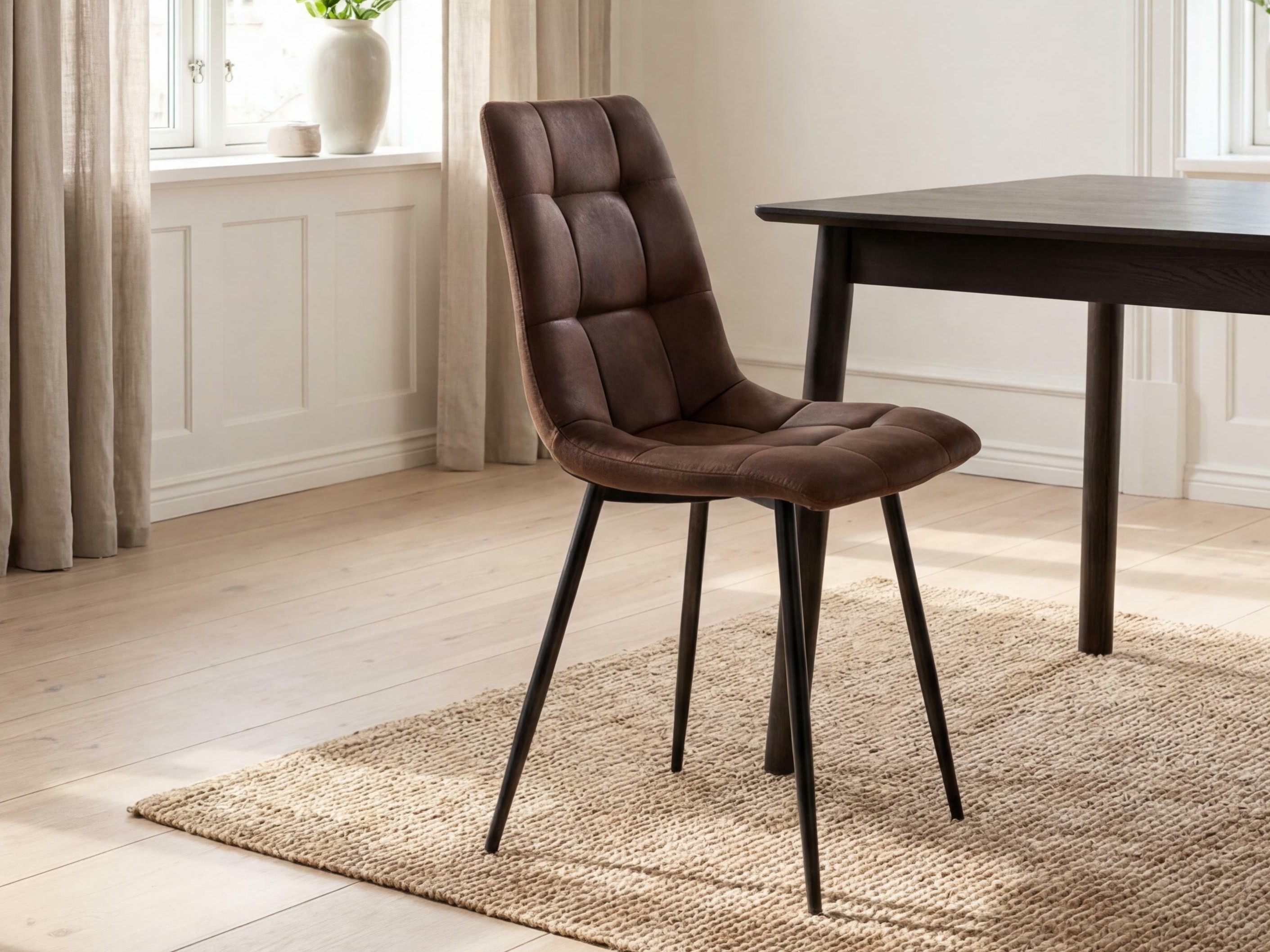 Stuhl Brea 227 (Schwarz + Braun)
