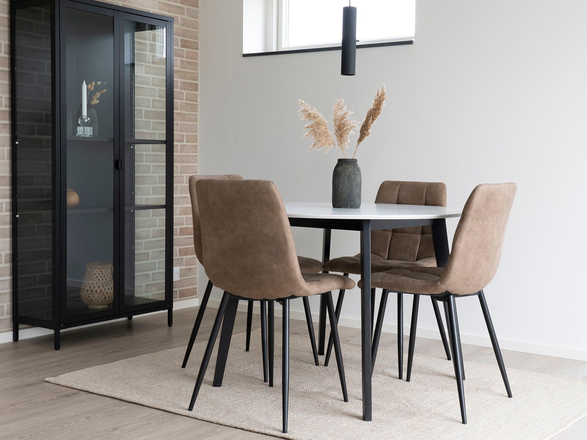 Stuhl Brea 227 (Schwarz + Hellbraun)