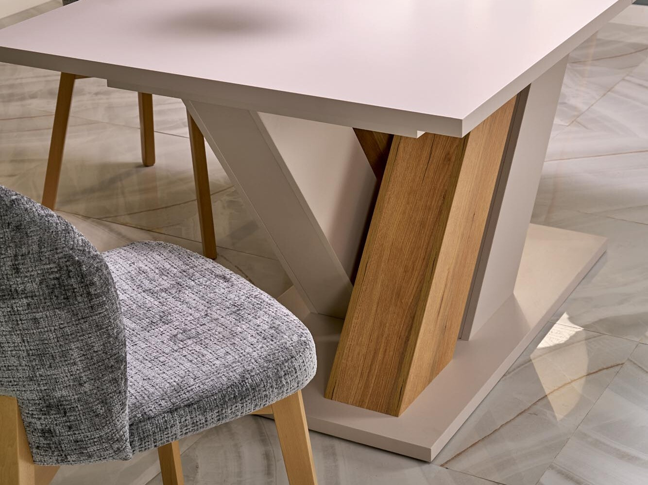 Tisch Houston 2091 (Kaschmir + Cremona-Eiche)