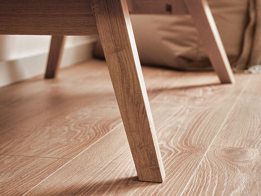 Kleiderschrank Ruvruvi 101 (Weiss + Eichenholzoptik)