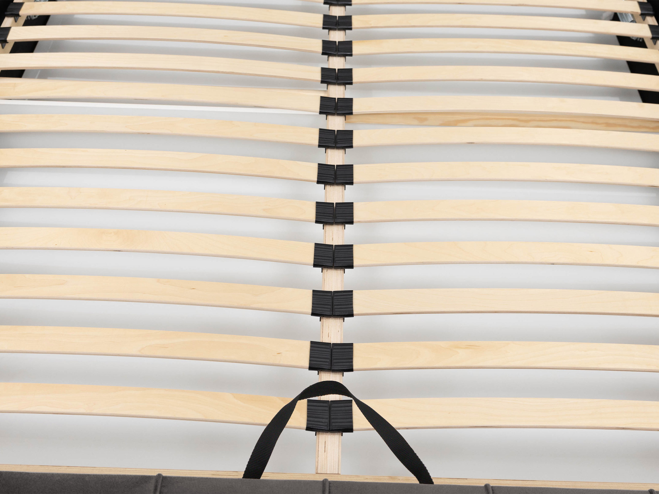 Bett Cucumos (Paros 02)