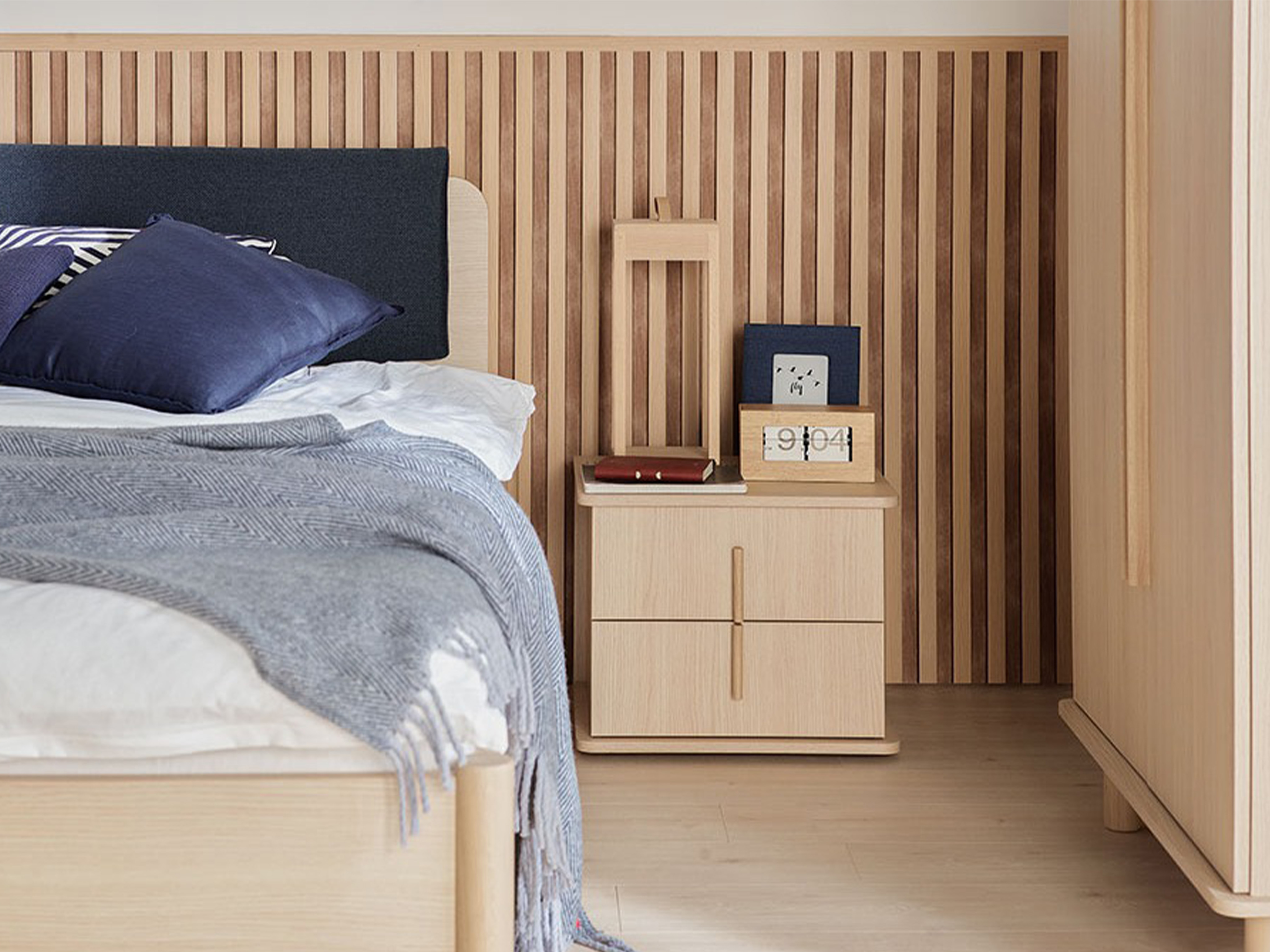 Nachttisch Camcamo 107