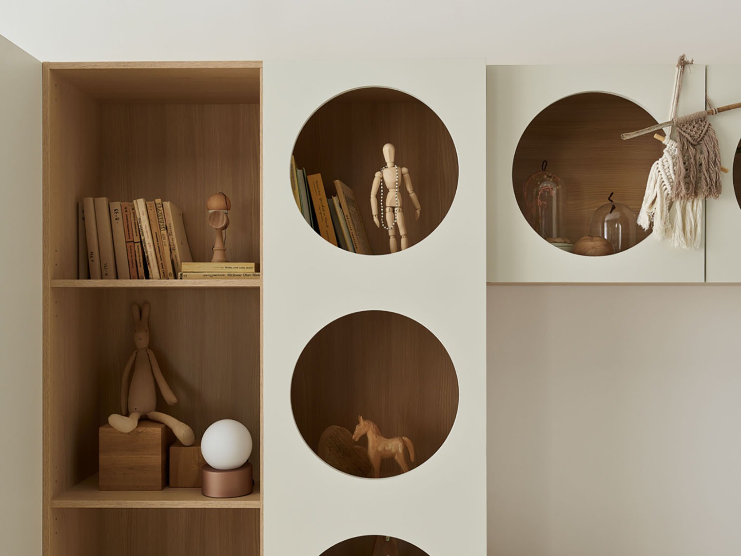 Regal Tornolo 117 (Eichenholzoptik hell + Weiss)