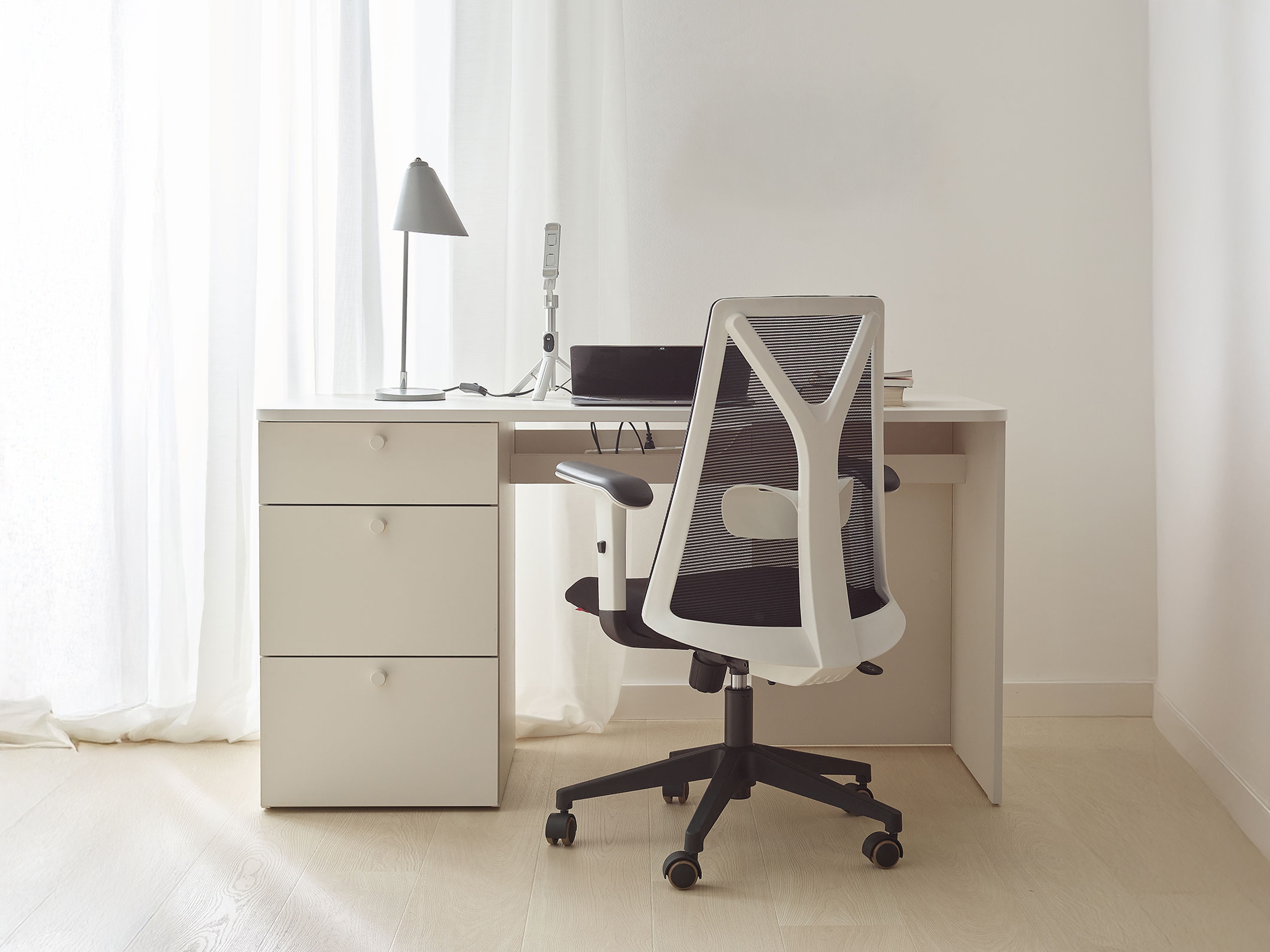 Bürotisch Tornolo 132 (Links)