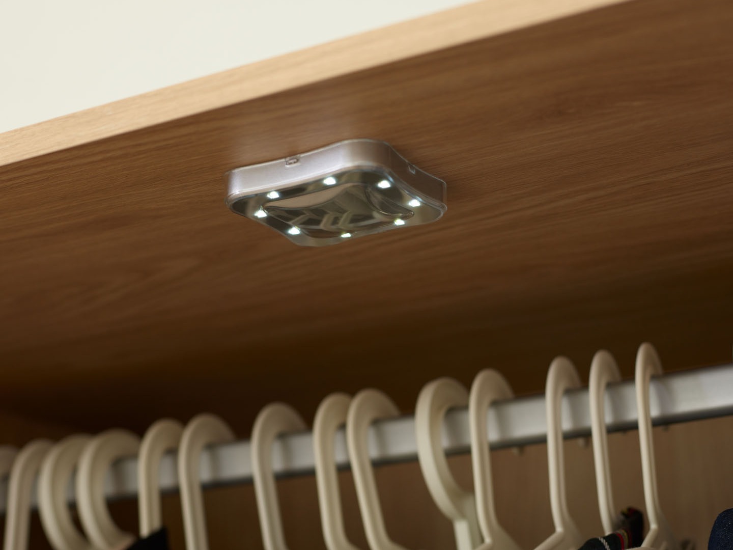 Kleiderschrank Velrome 110 (Eichenholzoptik + Beige)