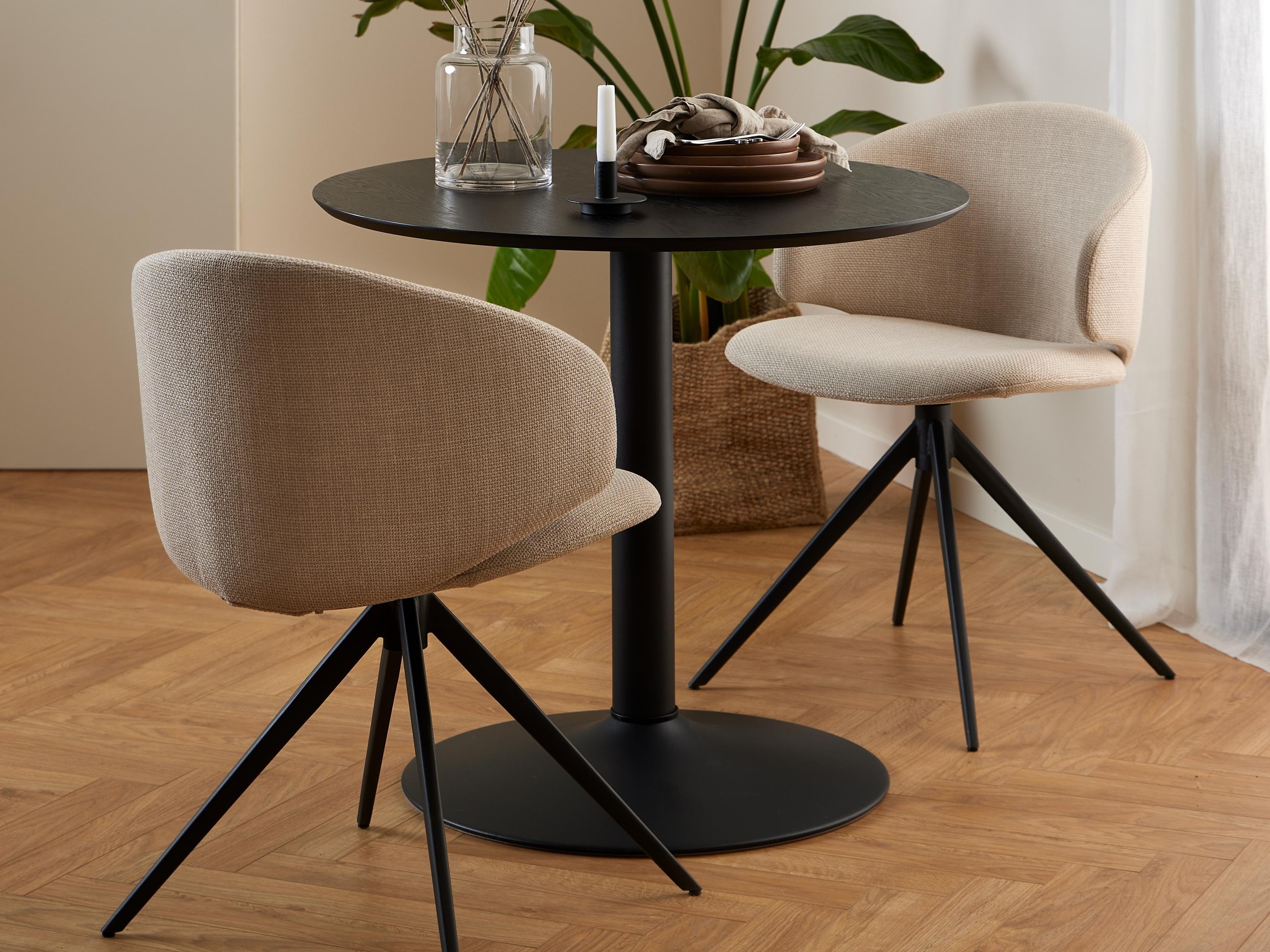 Tisch Norsica 1057 (Schwarz + Esche schwarz)