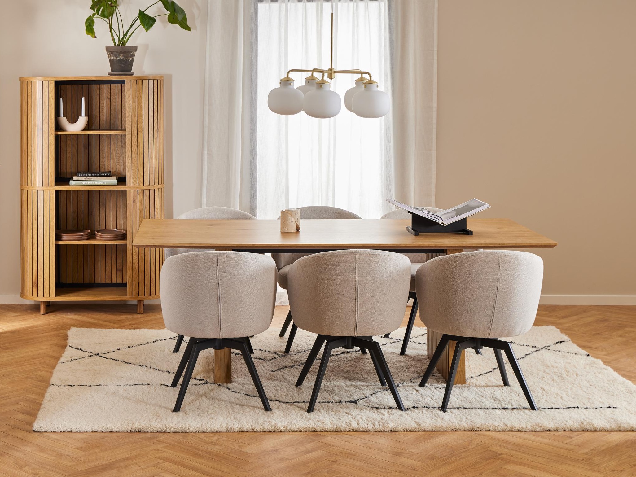Tisch Norsica 823