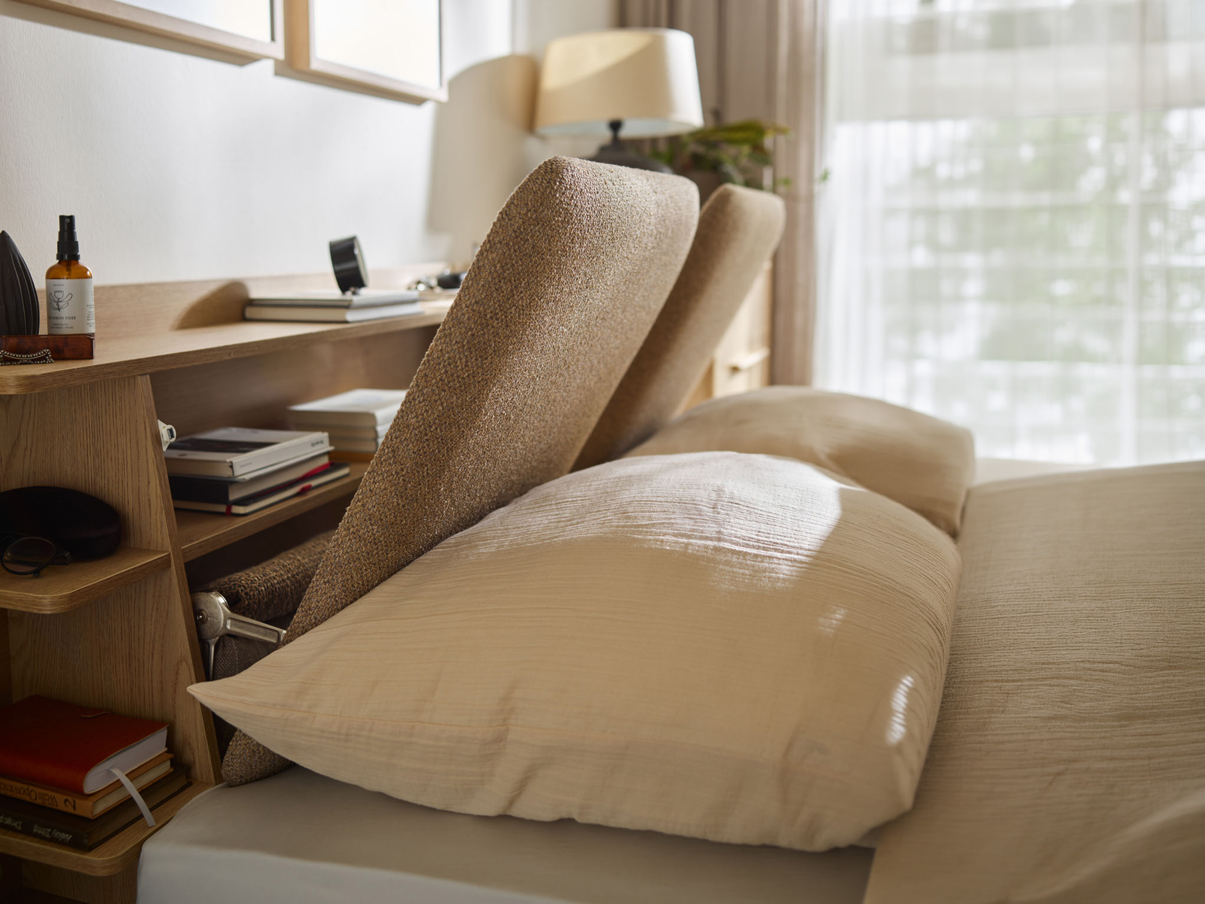 Bett Ruvcamu 109 (Eichenholzoptik + Taupe)