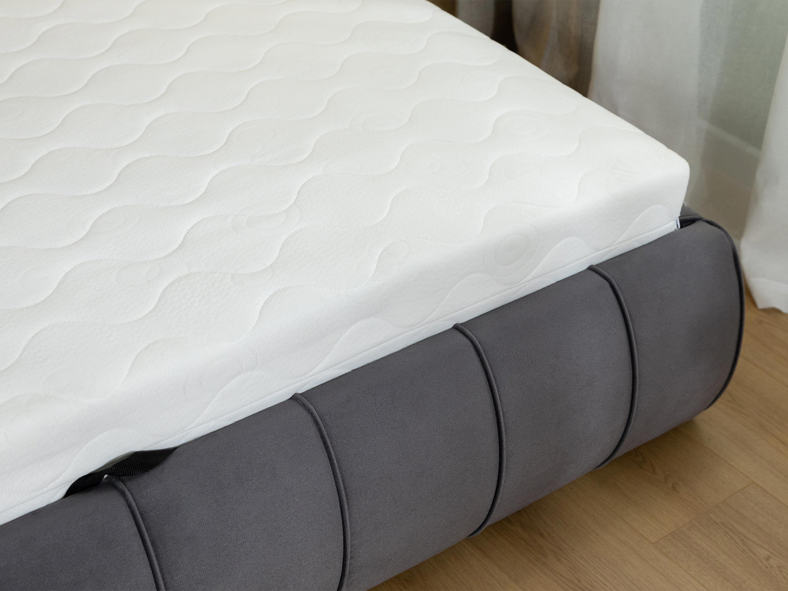 Bett Cucumos (Kronos 38)