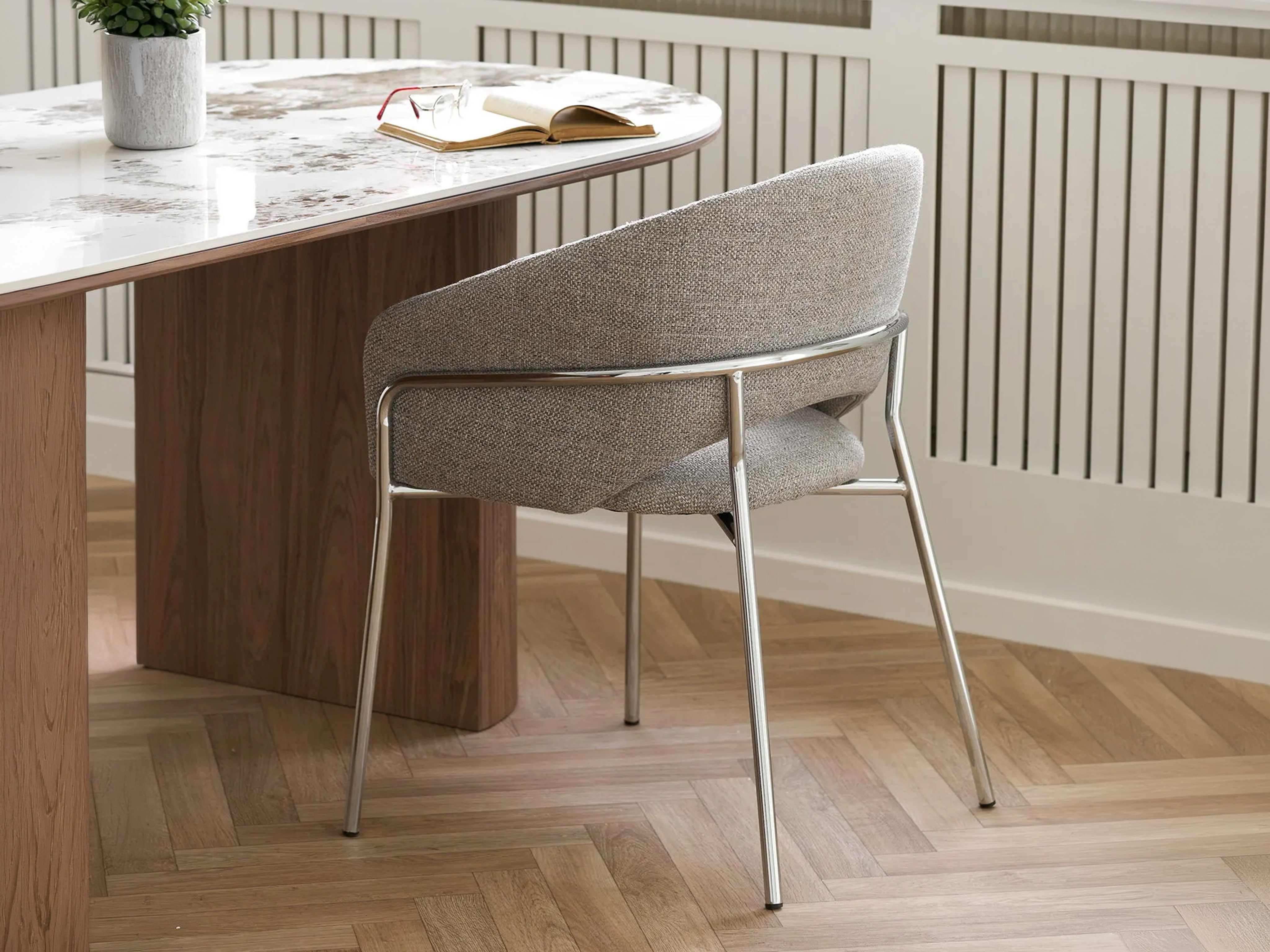 Stuhl Brea 363 (Hellgrau + Silber)